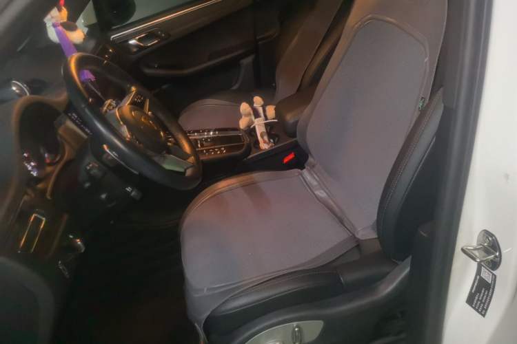 Used Porsche Macan 2021 Macan 2.0T Left Front Seat