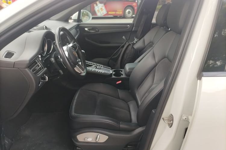Used Porsche Macan 2021 Macan 2.0T Left Front Seat