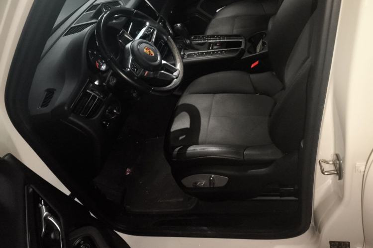 Used Porsche Macan 2021 Macan 2.0T Left Front Seat