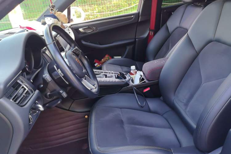 Used Porsche Macan 2021 Macan 2.0T Left Front Seat