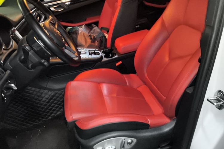Used Porsche Macan 2021 Macan S 3.0T Left Front Seat