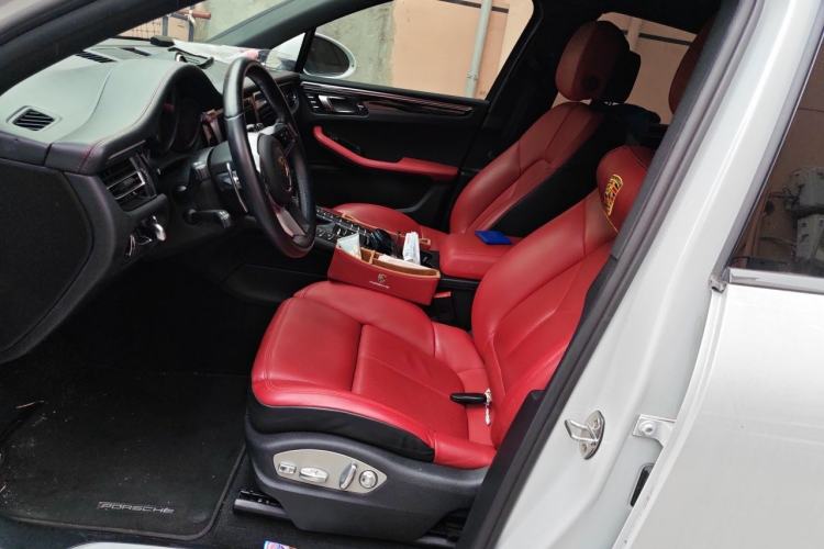 Used Porsche Macan 2021 Macan S 3.0T Left Front Seat