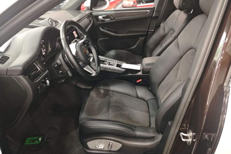 Used Porsche Macan 2021 Macan 2.0T Left Front Seat