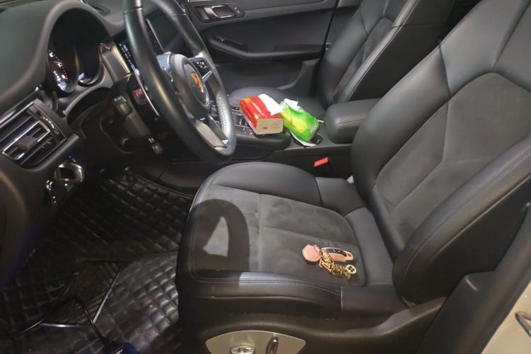 Used Porsche Macan 2021 Macan 2.0T Left Front Seat