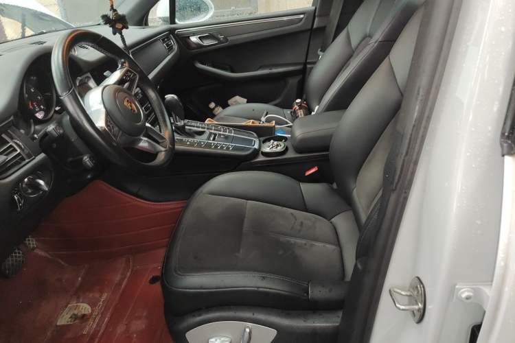 Used Porsche Macan 2021 Macan 2.0T Left Front Seat
