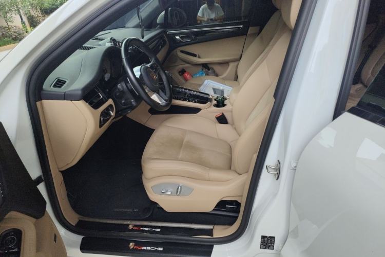 Used Porsche Macan 2021 Macan 2.0T Left Front Seat