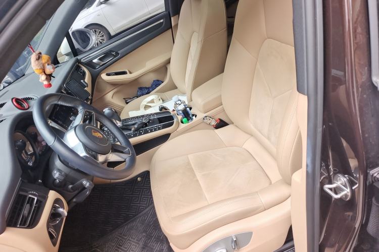 Used Porsche Macan 2021 Macan 2.0T Left Front Seat