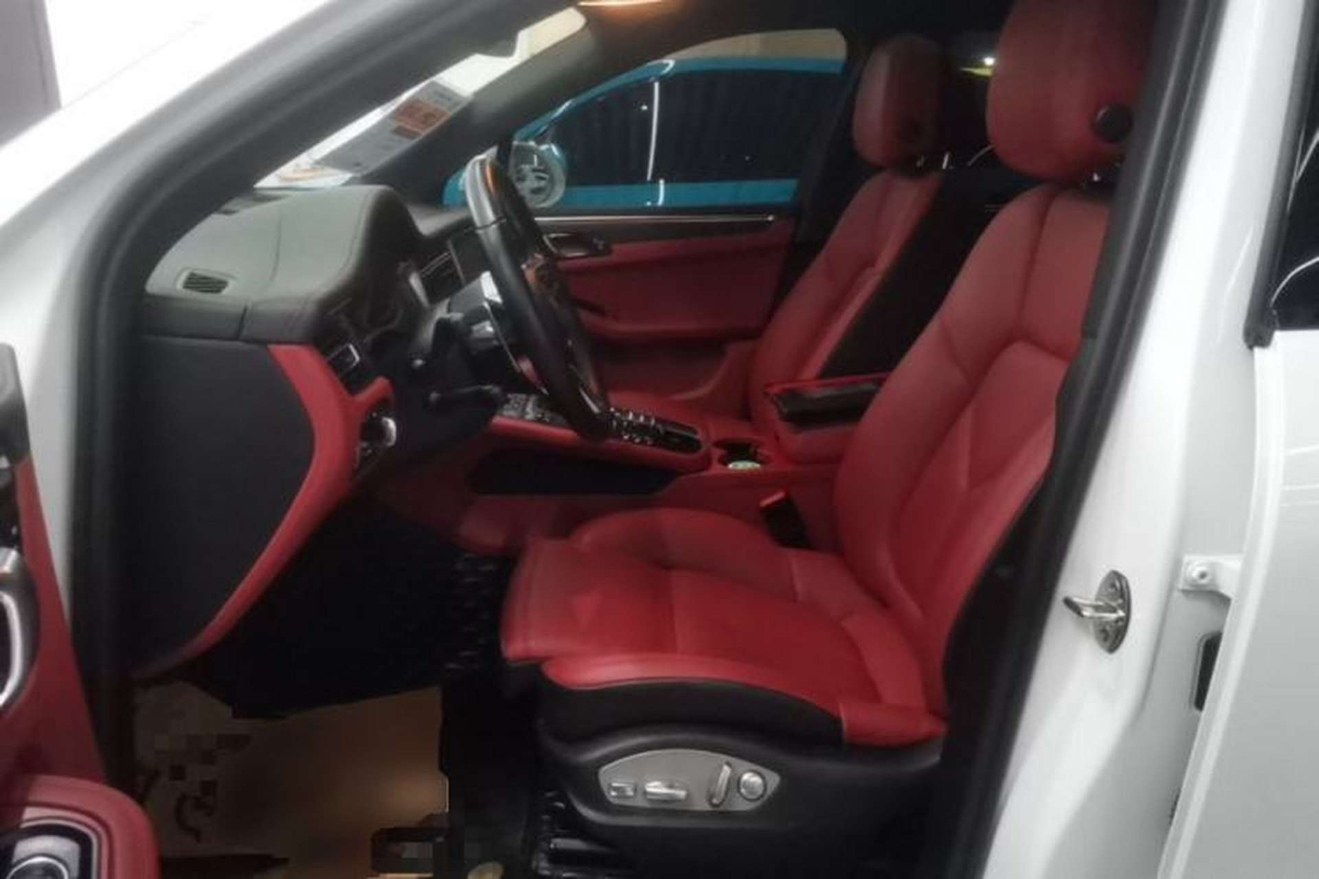 Used Porsche Macan 2021 Macan 2.0T Left Front Seat