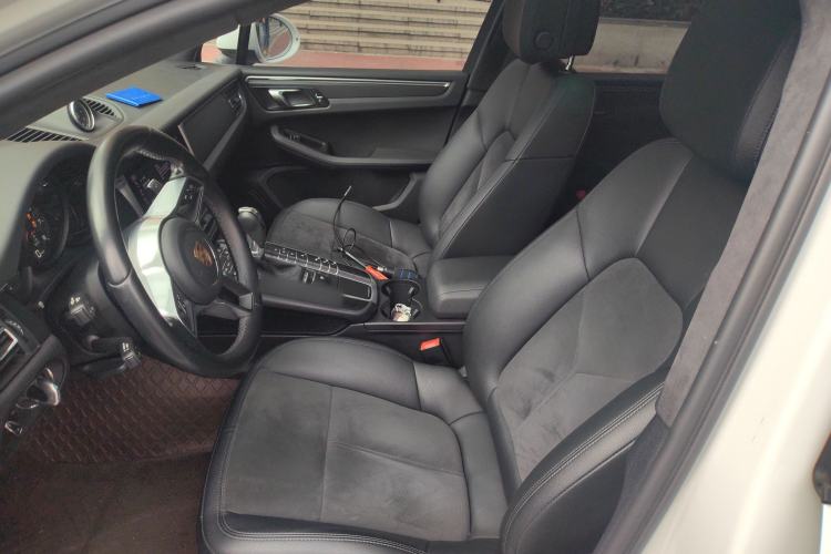 Used Porsche Macan 2021 Macan 2.0T Left Front Seat