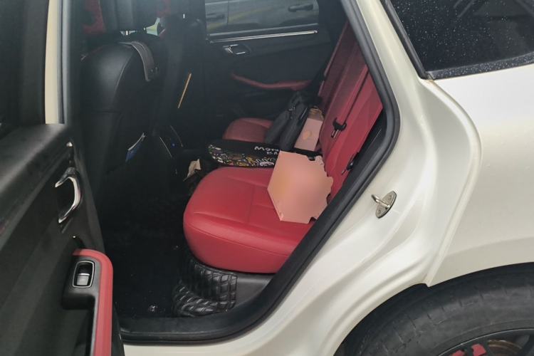 Used Porsche Macan 2021 Macan 2.0T Left Rear Seat