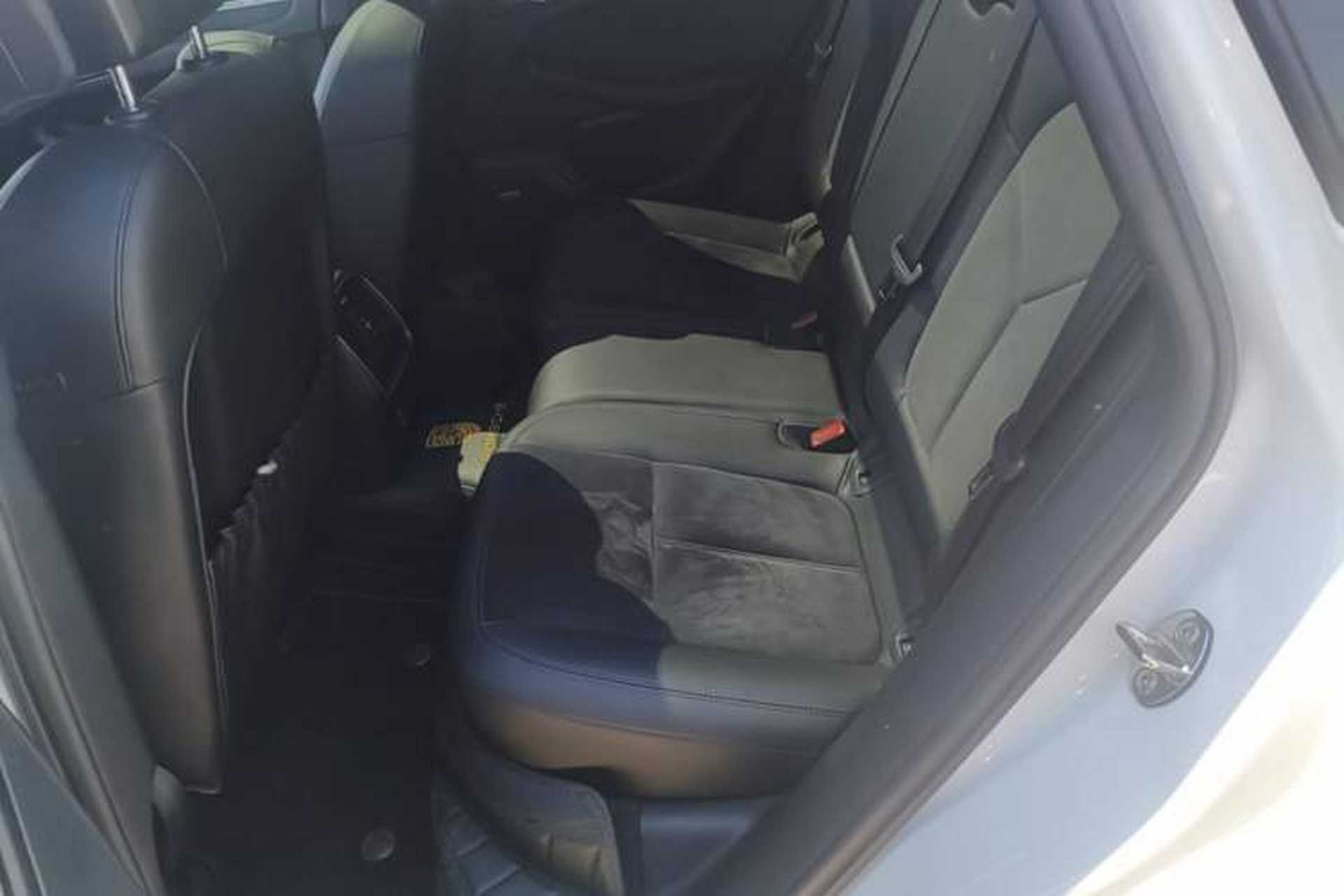 Used Porsche Macan 2021 Macan 2.0T Left Rear Seat