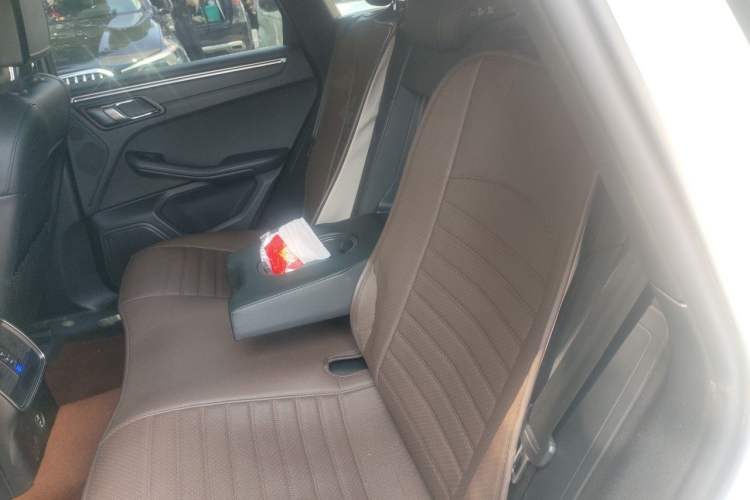 Used Porsche Macan 2021 Macan 2.0T Left Rear Seat