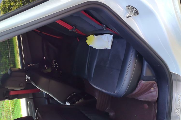 Used Porsche Macan 2021 Macan 2.0T Left Rear Seat