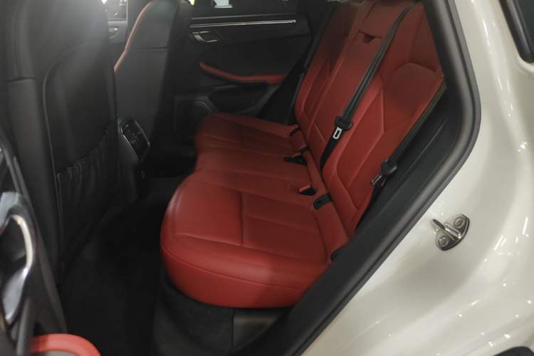 Used Porsche Macan 2021 Macan 2.0T Left Rear Seat