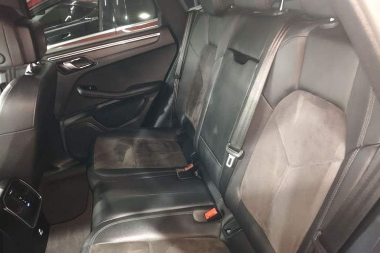 Used Porsche Macan 2021 Macan 2.0T Left Rear Seat