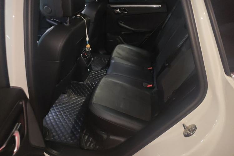 Used Porsche Macan 2021 Macan 2.0T Left Rear Seat