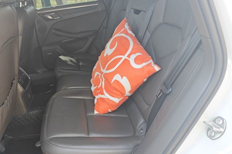 Used Porsche Macan 2021 Macan 2.0T Left Rear Seat