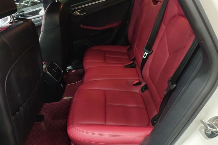Used Porsche Macan 2021 Macan 2.0T Left Rear Seat