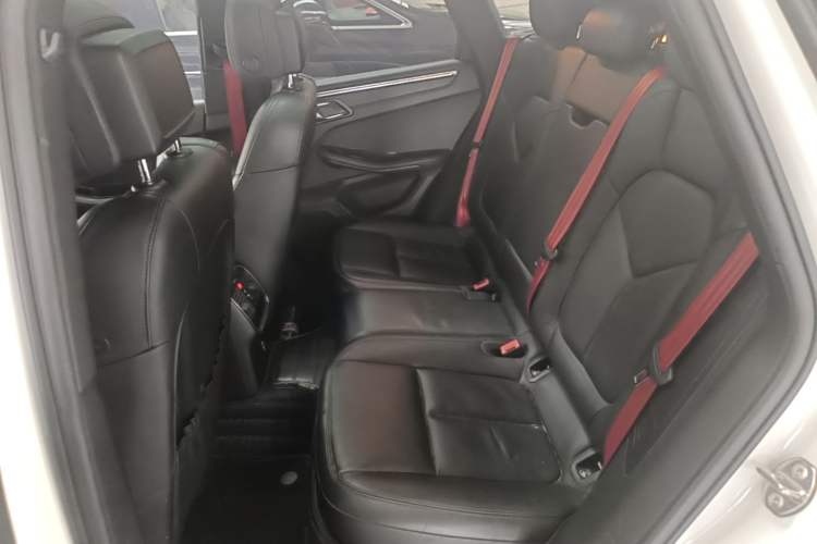 Used Porsche Macan 2021 Macan 2.0T Left Rear Seat