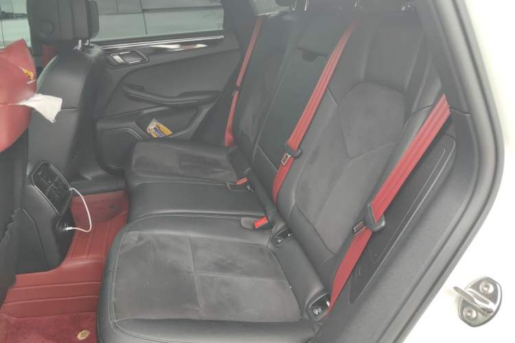 Used Porsche Macan 2021 Macan 2.0T Left Rear Seat