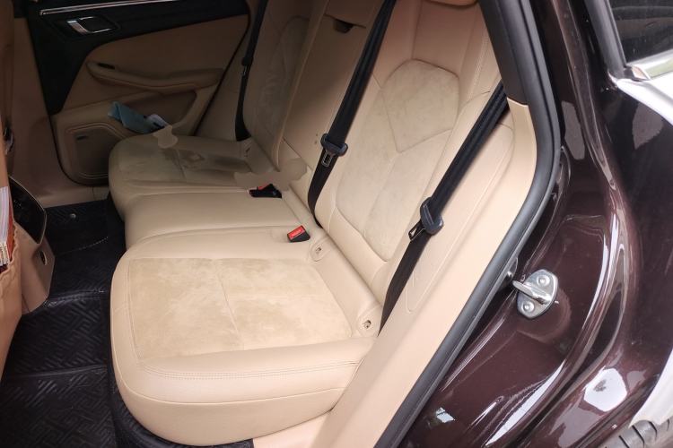 Used Porsche Macan 2021 Macan 2.0T Left Rear Seat