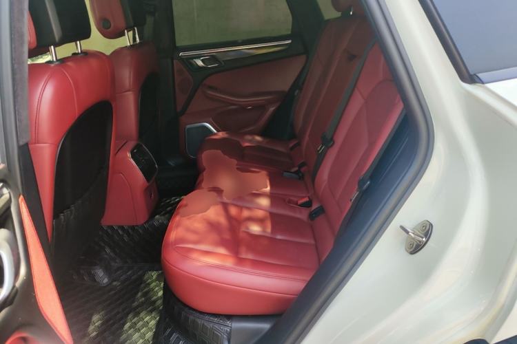 Used Porsche Macan 2021 Macan 2.0T Left Rear Seat