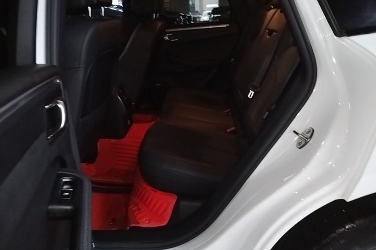 Used Porsche Macan 2021 Macan 2.0T Left Rear Seat