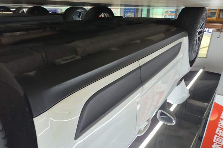 Used Porsche Macan 2021 Macan 2.0T Left Side Sill