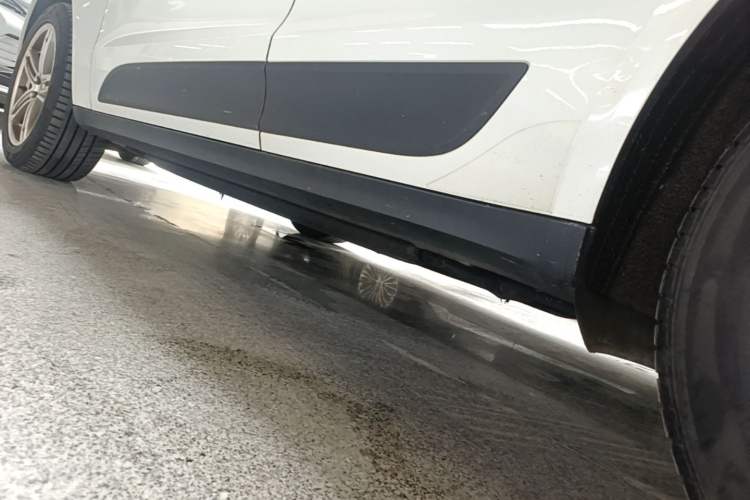 Used Porsche Macan 2021 Macan 2.0T Left Side Sill