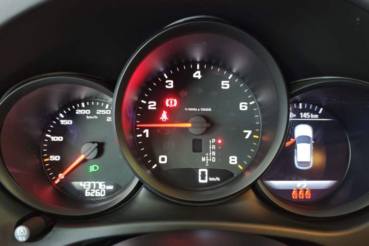 Used Porsche Macan 2021 Macan 2.0T Odometer Close Up