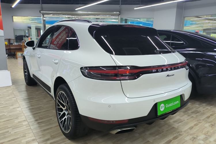 Used Porsche Macan 2021 Macan 2.0T Rear Left 45 Deg
