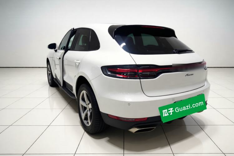Used Porsche Macan 2021 Macan 2.0T Rear Left 45 Deg