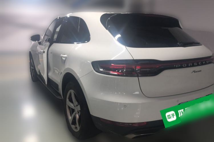 Used Porsche Macan 2021 Macan 2.0T Rear Left 45 Deg