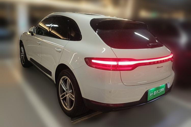 Used Porsche Macan 2021 Macan 2.0T Rear Left 45 Deg