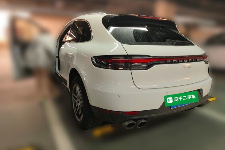 Used Porsche Macan 2021 Macan 2.0T Rear Left 45 Deg