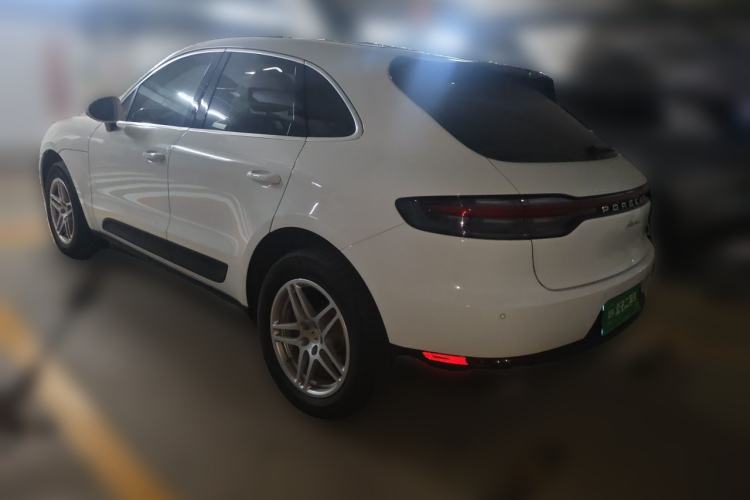 Used Porsche Macan 2021 Macan 2.0T Rear Left 45 Deg