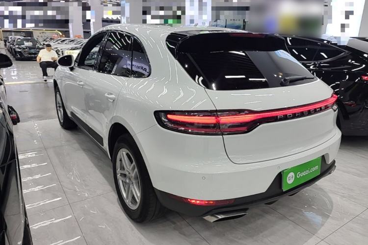 Used Porsche Macan 2021 Macan 2.0T Rear Left 45 Deg