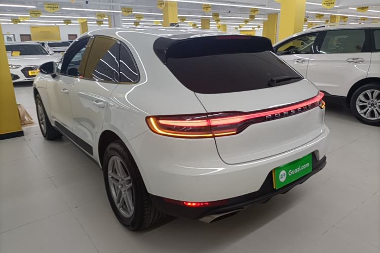 Used Porsche Macan 2021 Macan 2.0T Rear Left 45 Deg