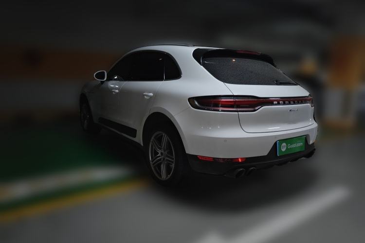 Used Porsche Macan 2021 Macan 2.0T Rear Left 45 Deg