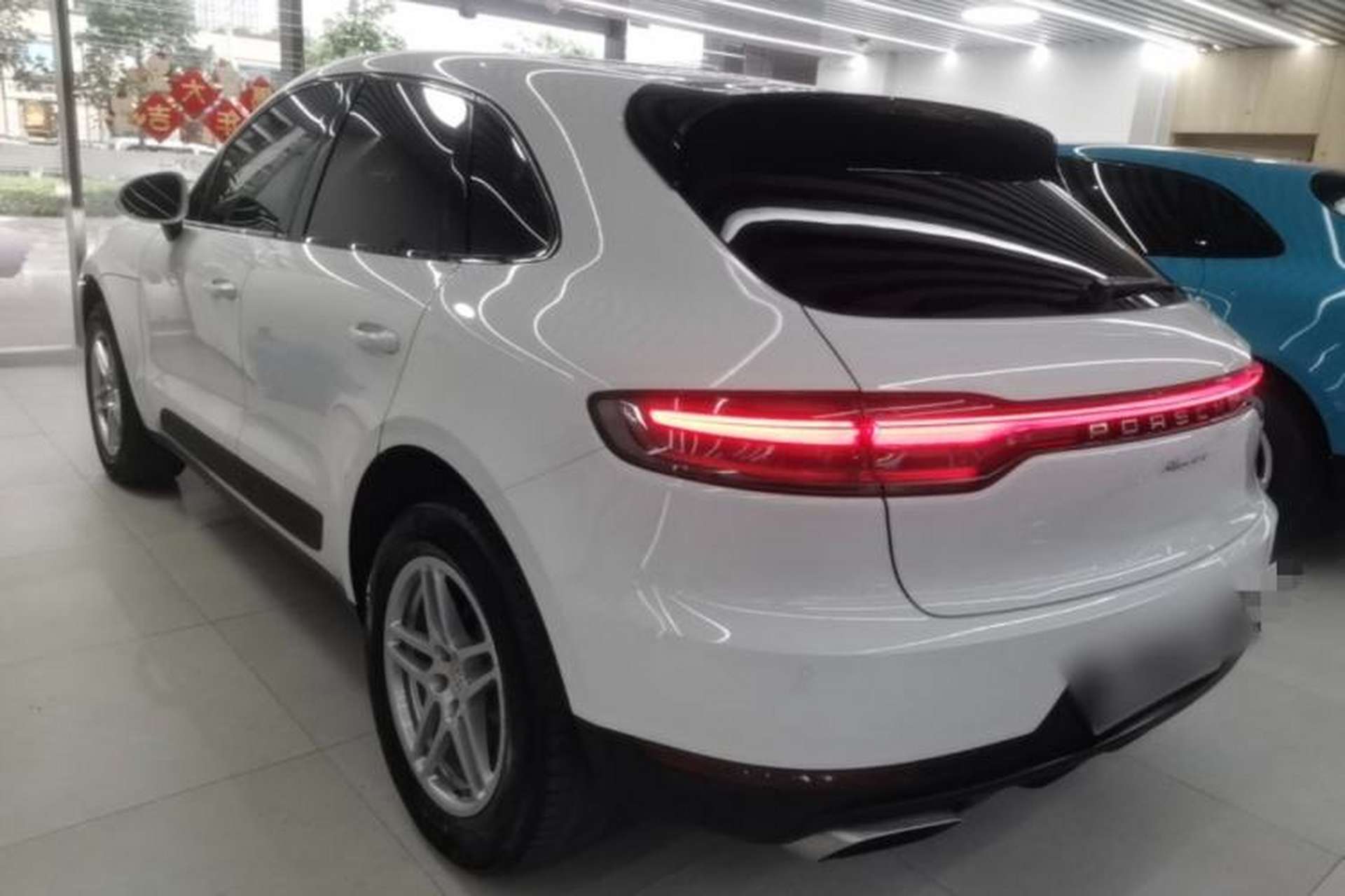 Used Porsche Macan 2021 Macan 2.0T Rear Left 45 Deg