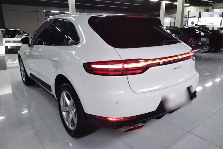 Used Porsche Macan 2021 Macan 2.0T Rear Left 45 Deg