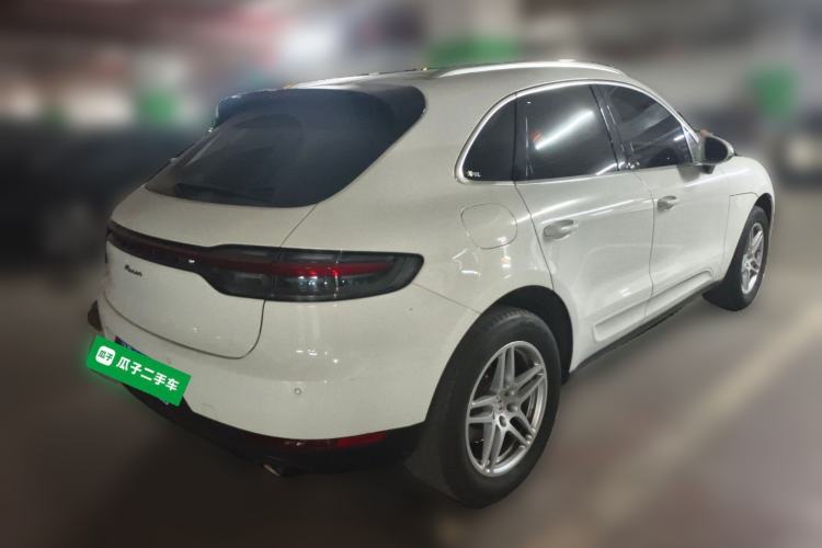 Used Porsche Macan 2021 Macan 2.0T Rear Right 45 Deg