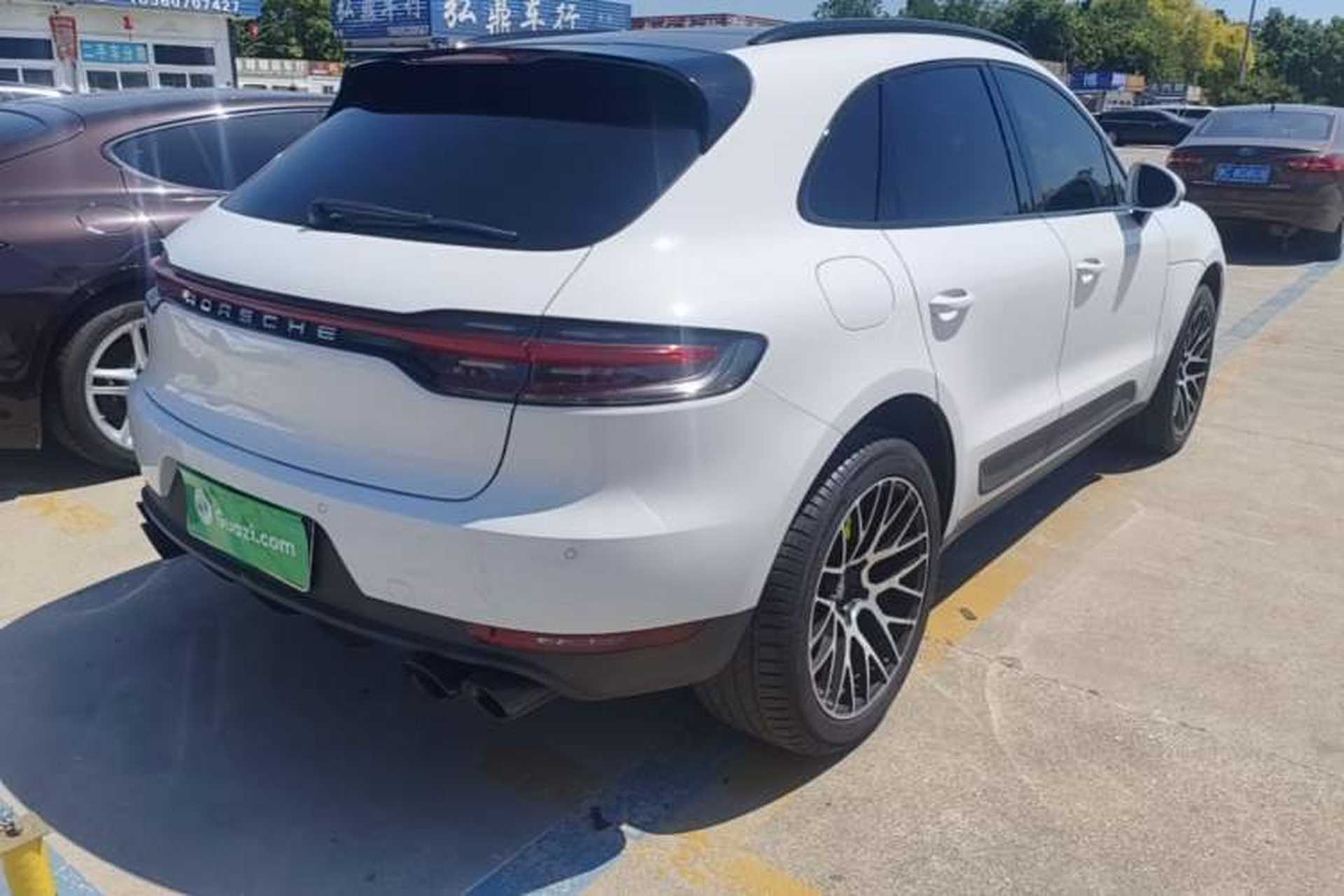 Used Porsche Macan 2021 Macan 2.0T Rear Right 45 Deg