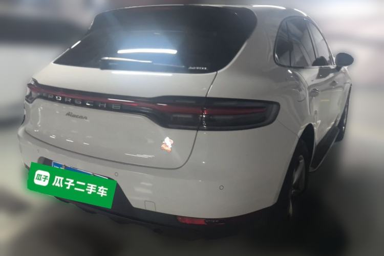 Used Porsche Macan 2021 Macan 2.0T Rear Right 45 Deg
