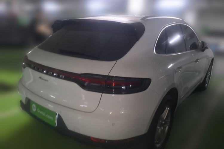 Used Porsche Macan 2021 Macan 2.0T Rear Right 45 Deg