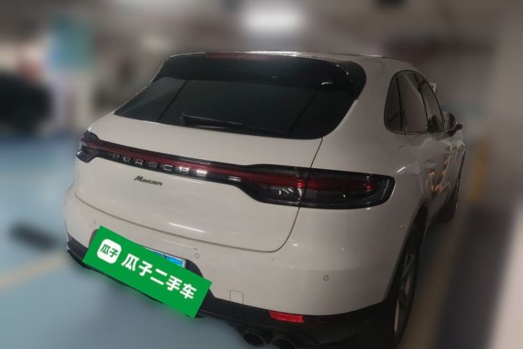Used Porsche Macan 2021 Macan 2.0T Rear Right 45 Deg