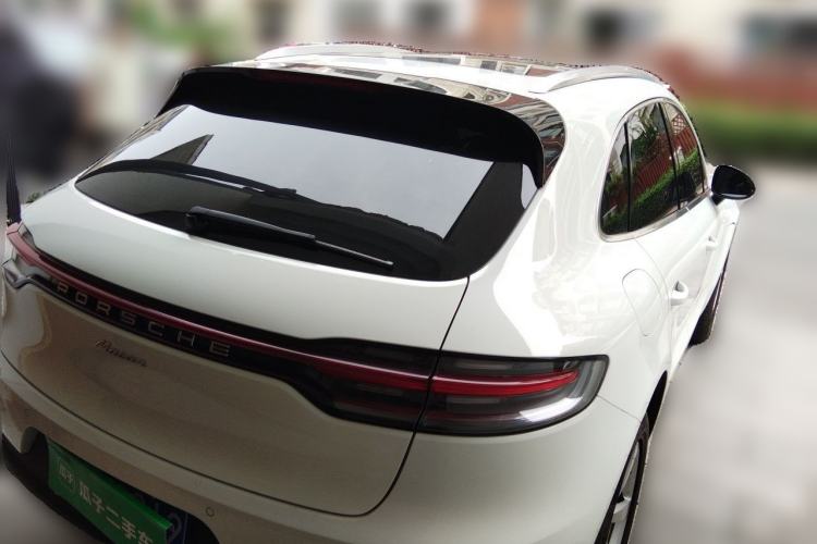 Used Porsche Macan 2021 Macan 2.0T Rear Right 45 Deg