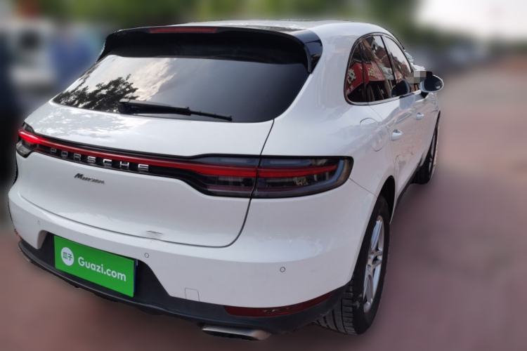 Used Porsche Macan 2021 Macan 2.0T Rear Right 45 Deg