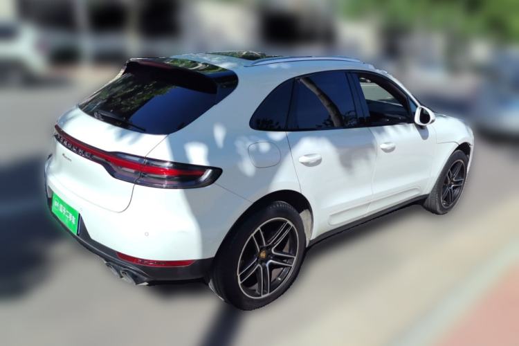 Used Porsche Macan 2021 Macan 2.0T Rear Right 45 Deg