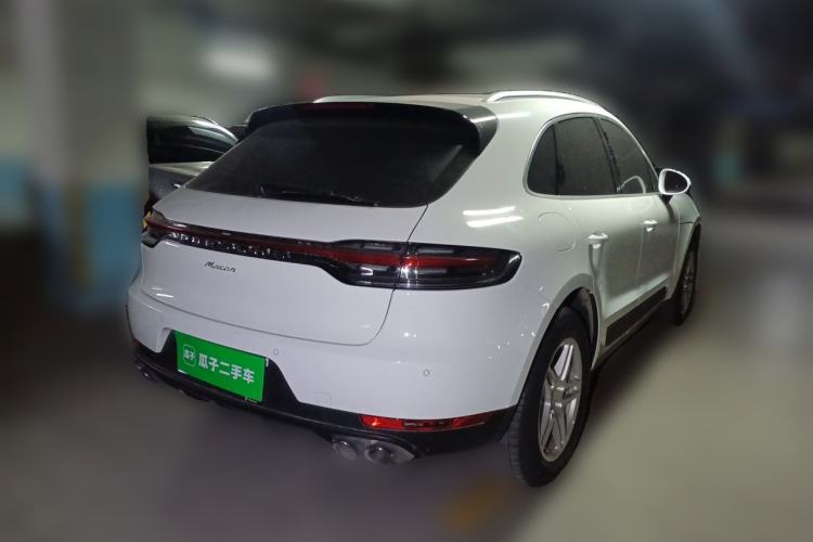Used Porsche Macan 2021 Macan 2.0T Rear Right 45 Deg